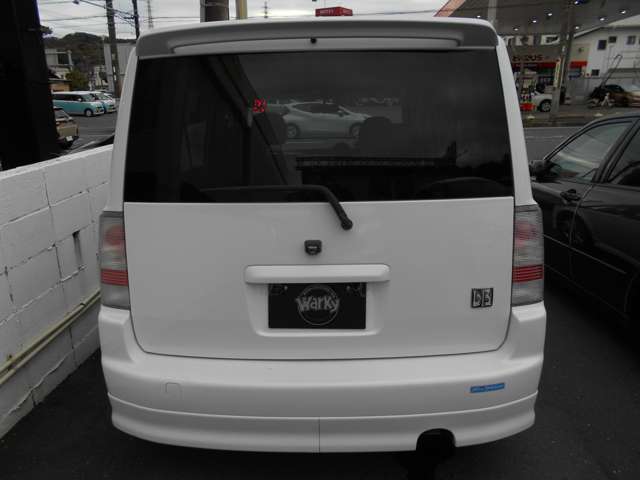 2004 Toyota bB – thumbnail 4