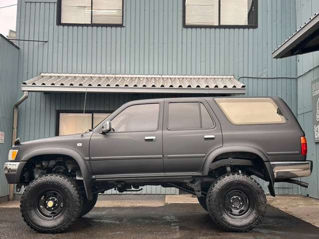1995 Toyota Hilux Surf – thumbnail 4