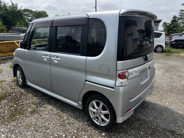 2008 Daihatsu Tanto – thumbnail 3