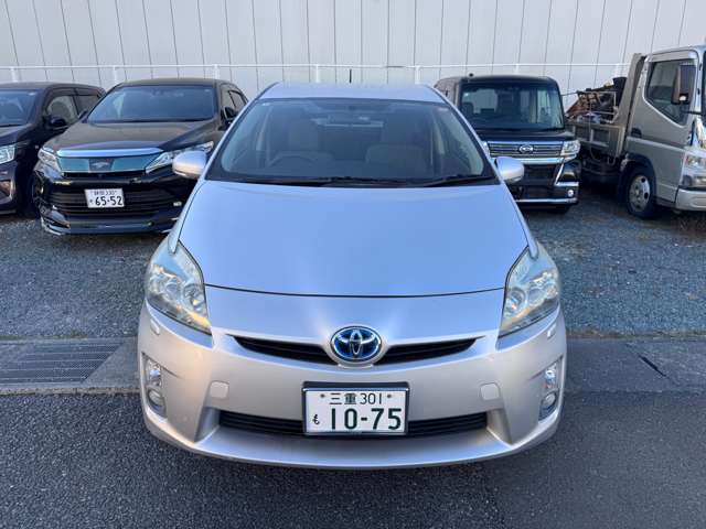 2010 Toyota Prius – thumbnail 2