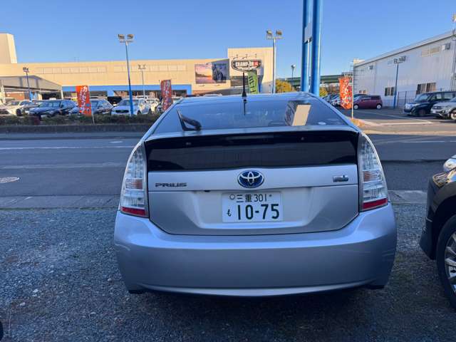 2010 Toyota Prius – thumbnail 4