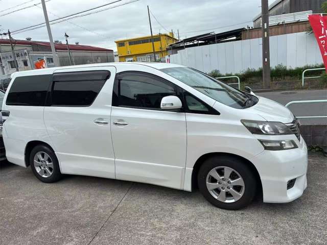 2009 Toyota Vellfire – thumbnail 3