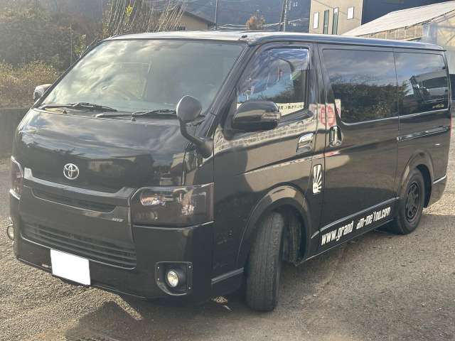 2008 Toyota Hiace – thumbnail 3