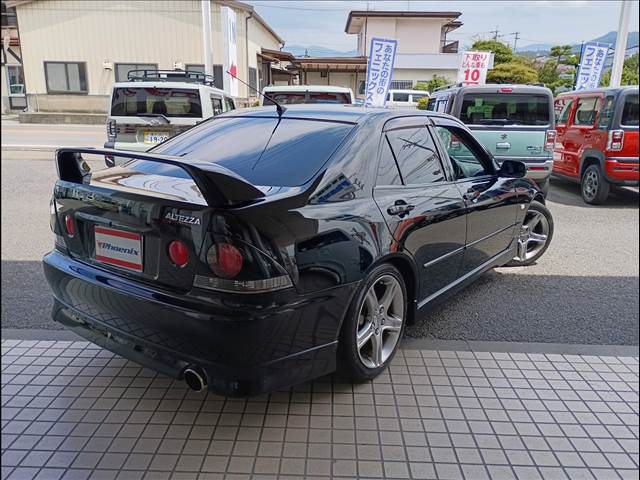 2001 Toyota Altezza – thumbnail 3