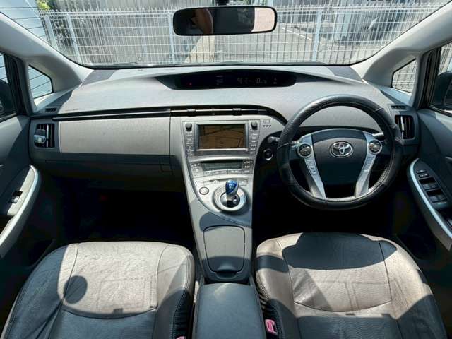 2010 Toyota Prius – thumbnail 3