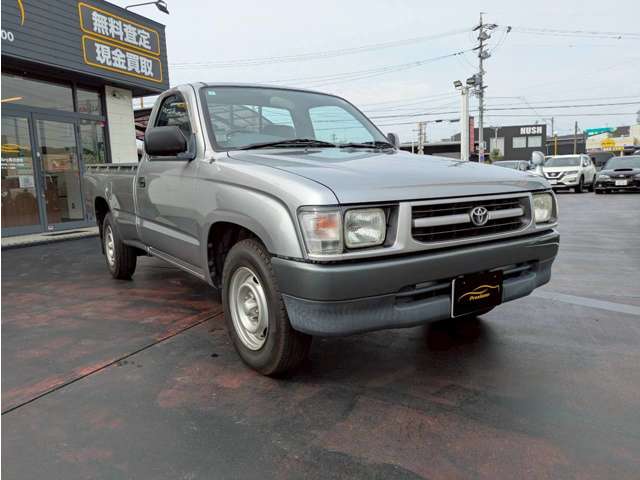 2004 Toyota Hilux – thumbnail 3