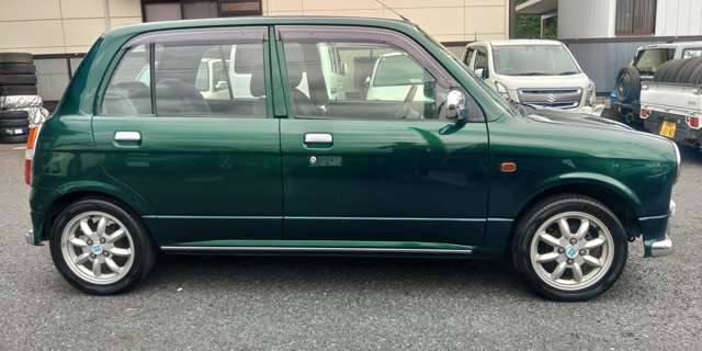 2001 Daihatsu Mira Gino – thumbnail 4