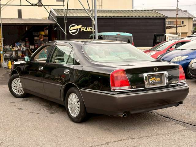 2001 Toyota Crown Majesta – thumbnail 2