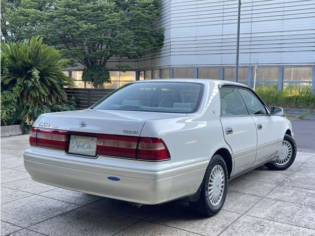 1997 Toyota Crown – thumbnail 2