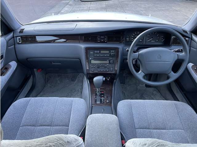 1997 Toyota Crown – thumbnail 3