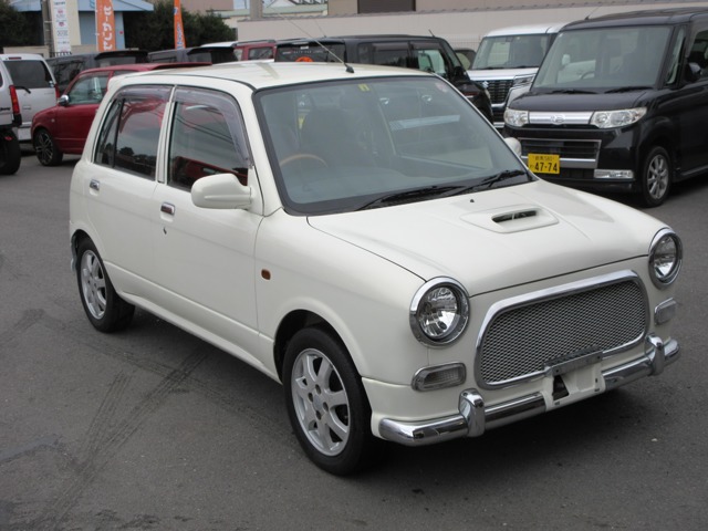 2000 Daihatsu Mira Gino