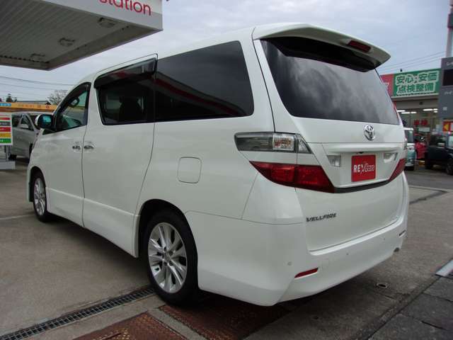 2009 Toyota Vellfire – thumbnail 3
