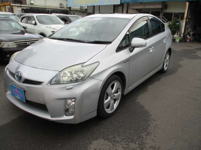 2010 Toyota Prius – thumbnail 2
