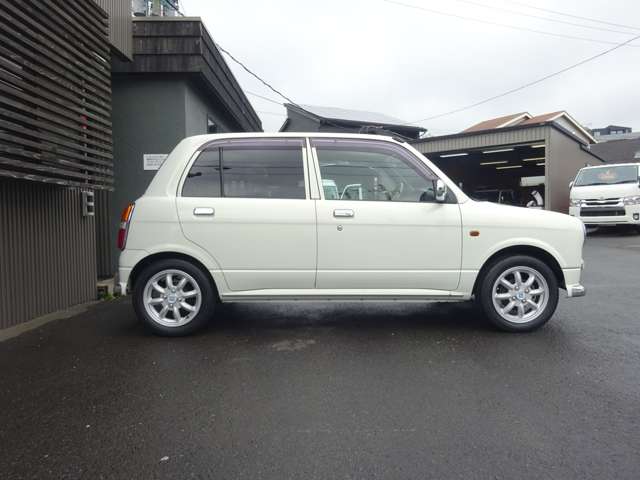 2002 Daihatsu Mira Gino – thumbnail 4