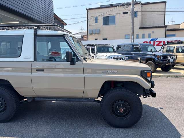 1999 Toyota Land Cruiser 70 – thumbnail 3