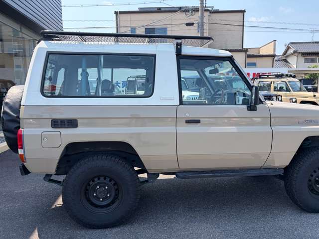 1999 Toyota Land Cruiser 70 – thumbnail 4