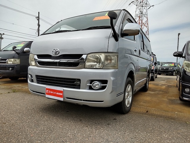 2009 Toyota Hiace