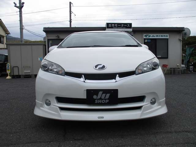2010 Toyota Wish – thumbnail 2