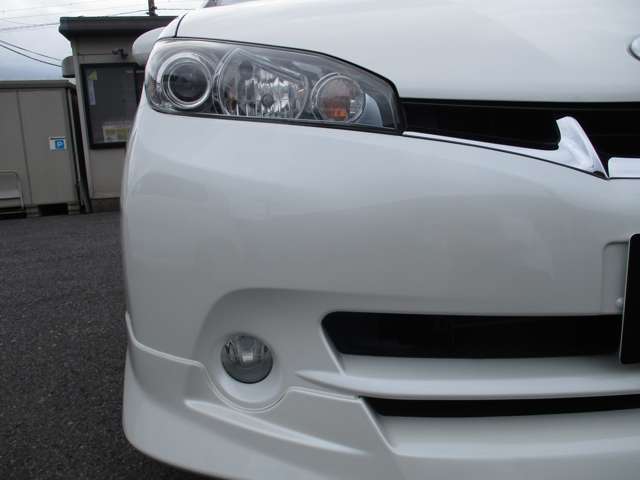 2010 Toyota Wish – thumbnail 4