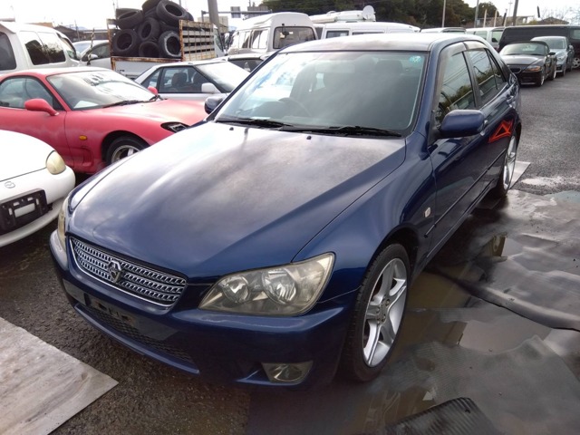 2005 Toyota Altezza