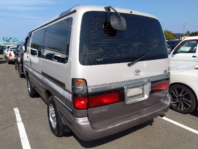 1997 Toyota Hiace – thumbnail 2