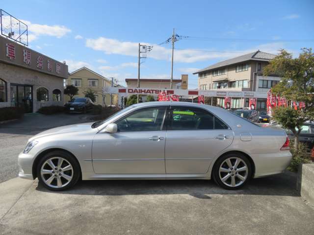 2004 Toyota Crown Athlete – thumbnail 4