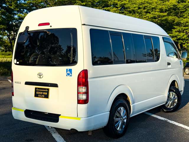 2008 Toyota Hiace – thumbnail 4
