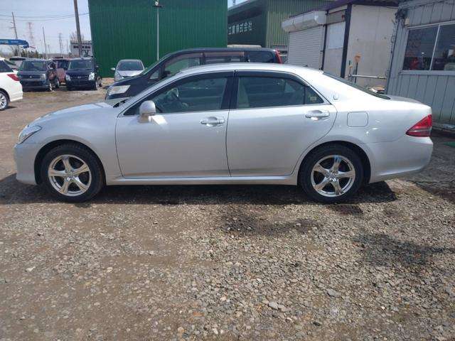 2008 Toyota Crown Royal – thumbnail 3