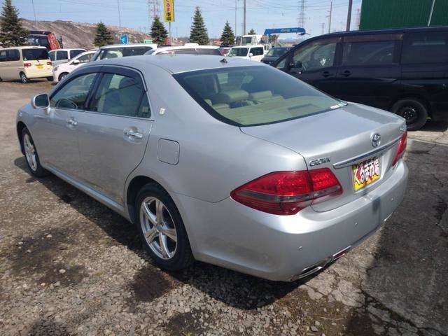 2008 Toyota Crown Royal – thumbnail 4