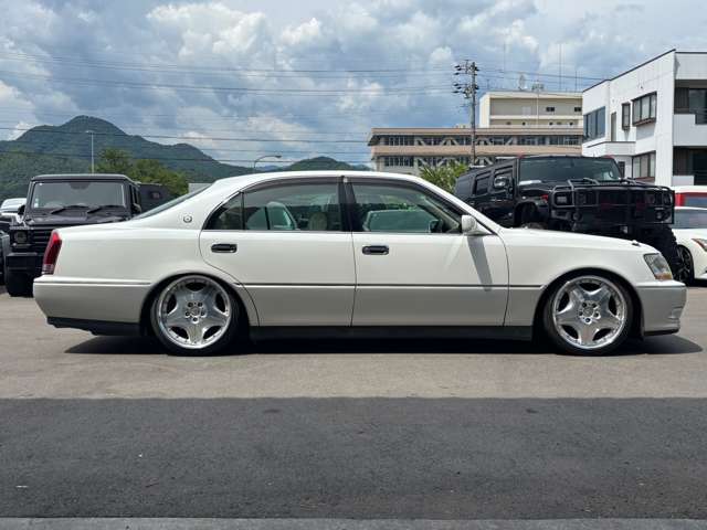 2004 Toyota Crown Majesta – thumbnail 4