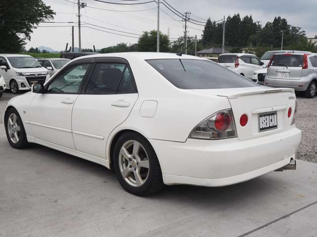 2002 Toyota Altezza – thumbnail 3