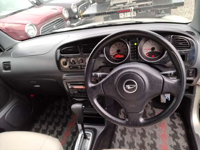 2002 Daihatsu Mira Gino – thumbnail 3