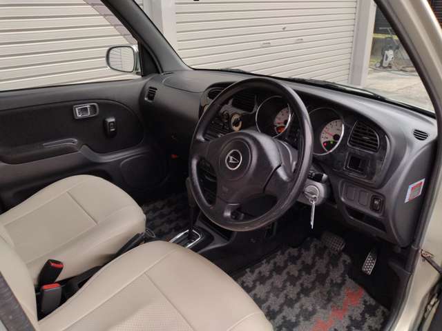 2002 Daihatsu Mira Gino – thumbnail 4