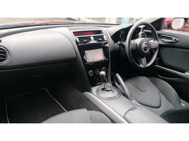 2011 Mazda RX-8 – thumbnail 2