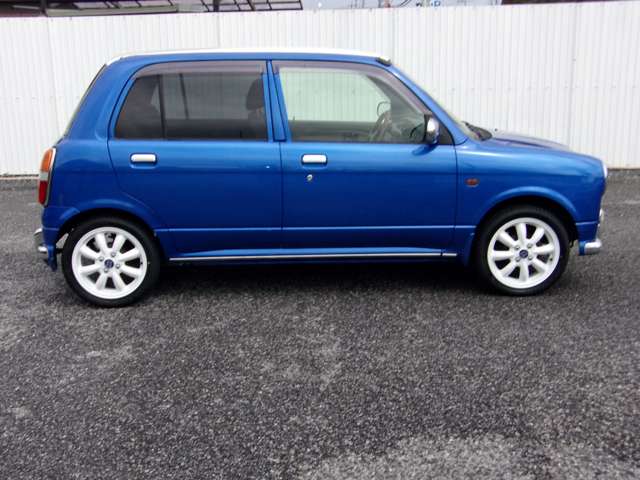 2002 Daihatsu Mira Gino – thumbnail 4