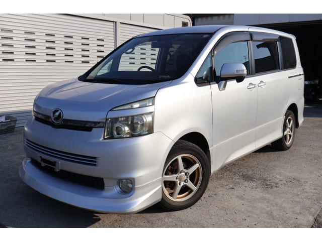 2008 Toyota Voxy