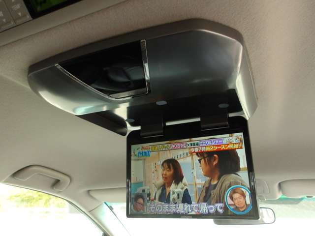 2009 Toyota Estima – thumbnail 2