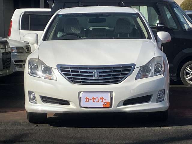 2008 Toyota Crown Royal – thumbnail 2