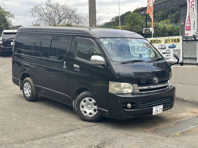 2008 Toyota Hiace – thumbnail 2