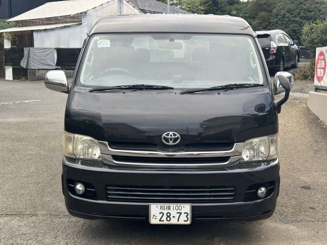 2008 Toyota Hiace – thumbnail 3