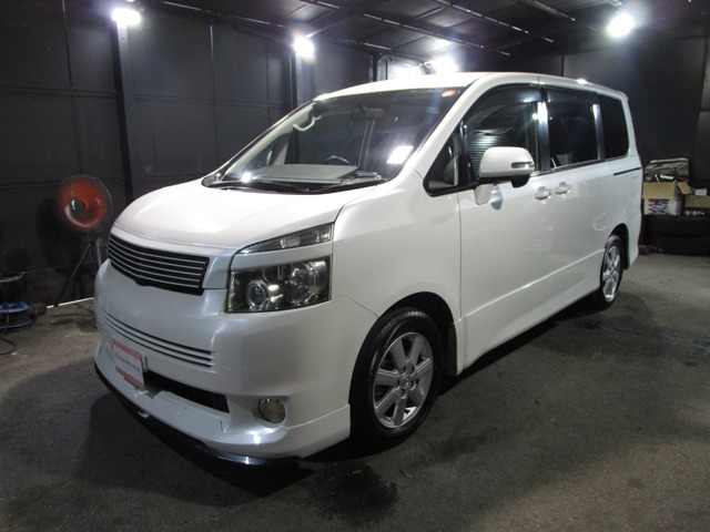 2007 Toyota Voxy