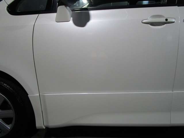 2007 Toyota Voxy – thumbnail 3