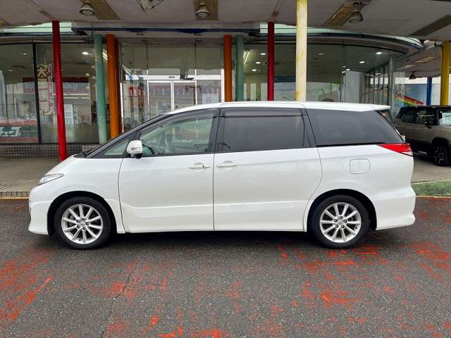 2009 Toyota Estima – thumbnail 4