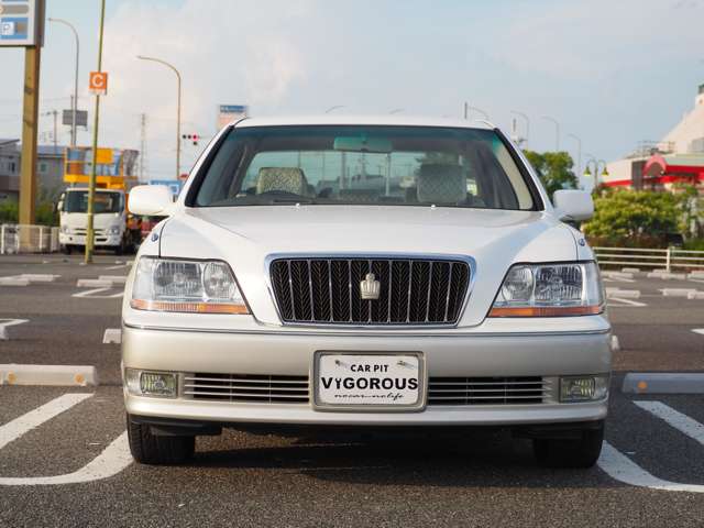 2000 Toyota Crown Majesta – thumbnail 4