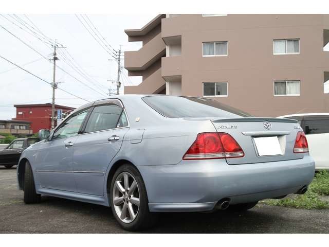 2004 Toyota Crown Athlete – thumbnail 3