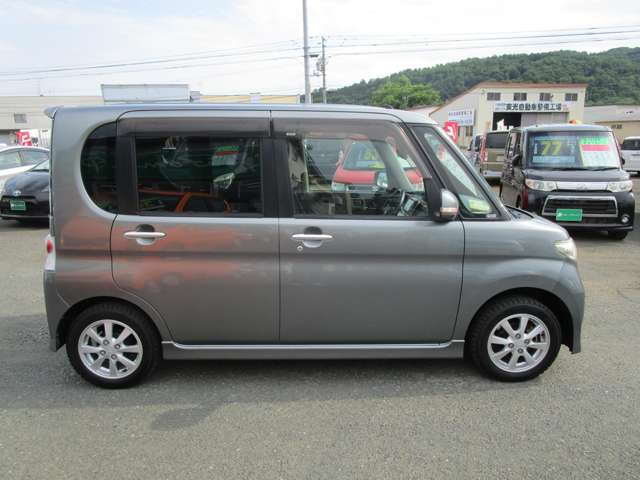 2008 Daihatsu Tanto – thumbnail 4