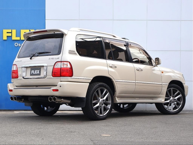2002 Toyota Land Cruiser Cygnus – thumbnail 3