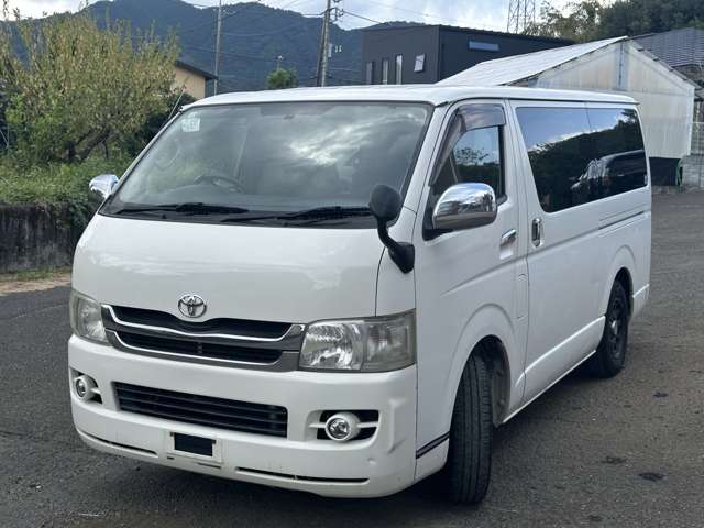 2008 Toyota Hiace – thumbnail 4