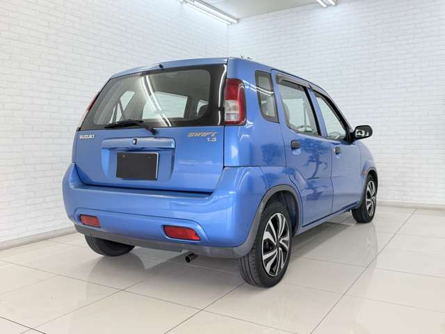 2002 Suzuki Swift – thumbnail 3