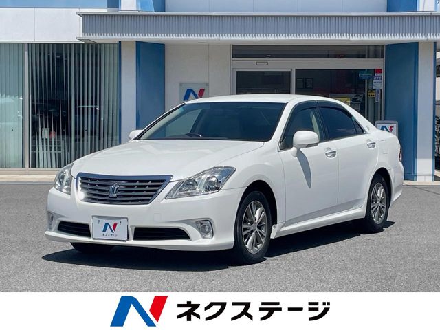 2010 Toyota Crown Royal